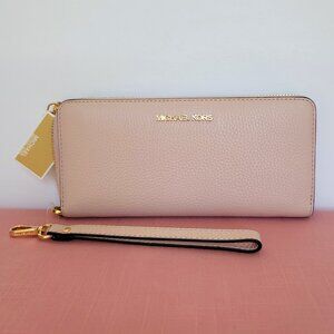 MICHAEL KORS Jet Set Travel Large Continental Leather Wallet-Powder Blush🎈⭐$128